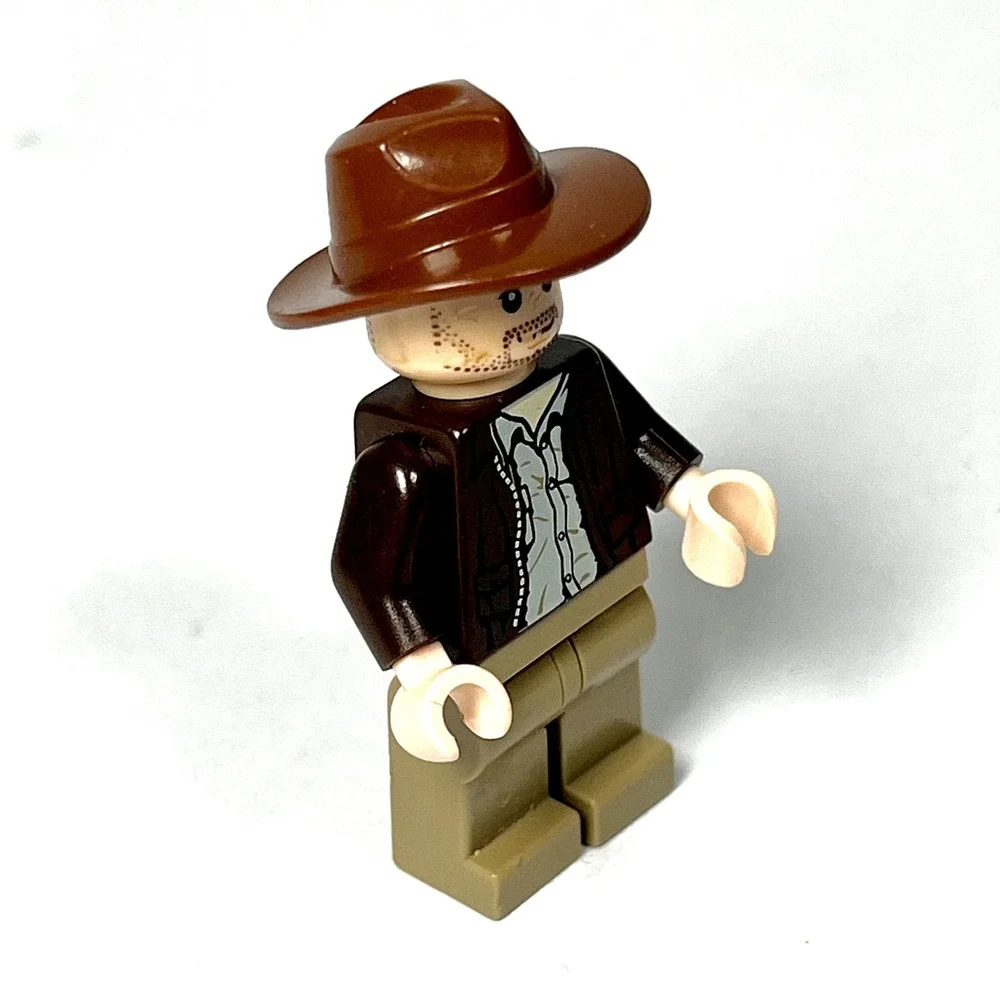 LEGO Indiana Jones Minifigure Dark Brown Jacket Tan Open Shirt Fedora iaj001